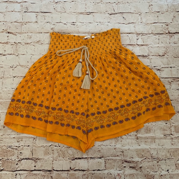 Pants - Lilka by anthropology smocked waisted shorts